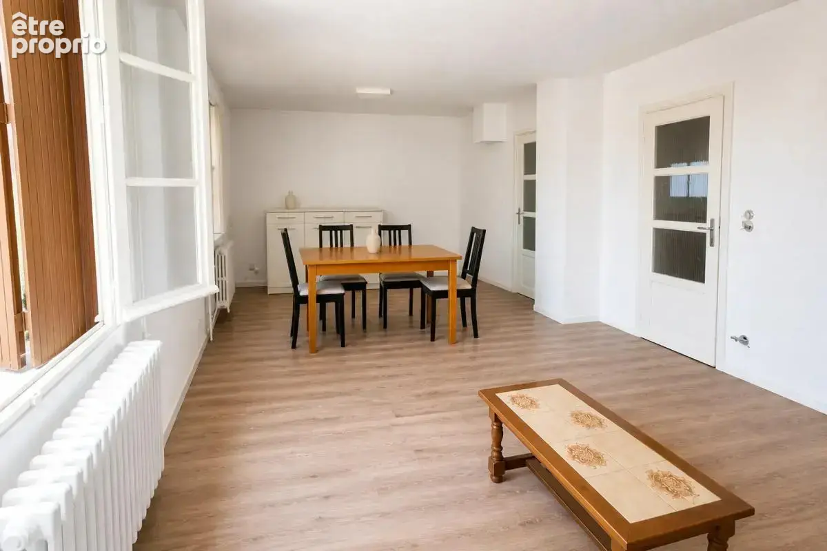 Grande maison familiale sur 968 m² avec double garage - photo 4