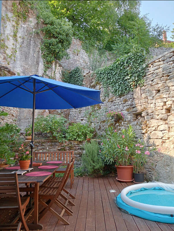 AIGNAY LE DUC  Maison du XVIè s de 125 m2 avec une terrasse et un terrain non attenant de 240m2 - photo 24