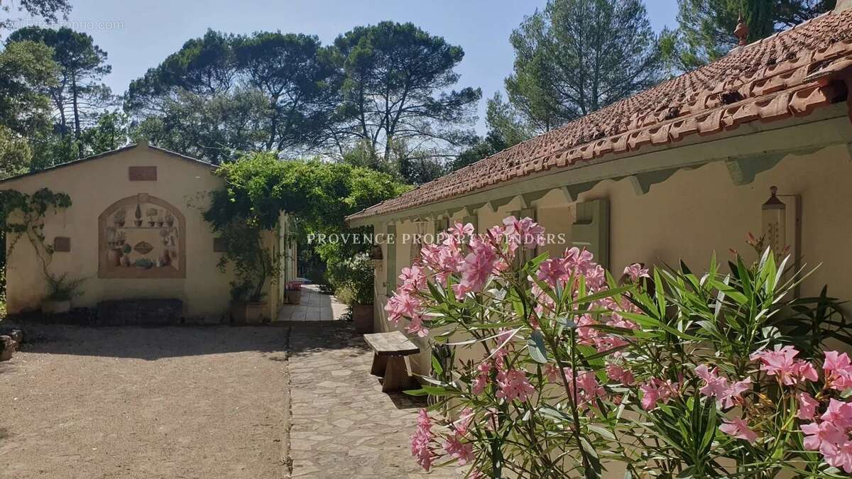 Maison à CORRENS