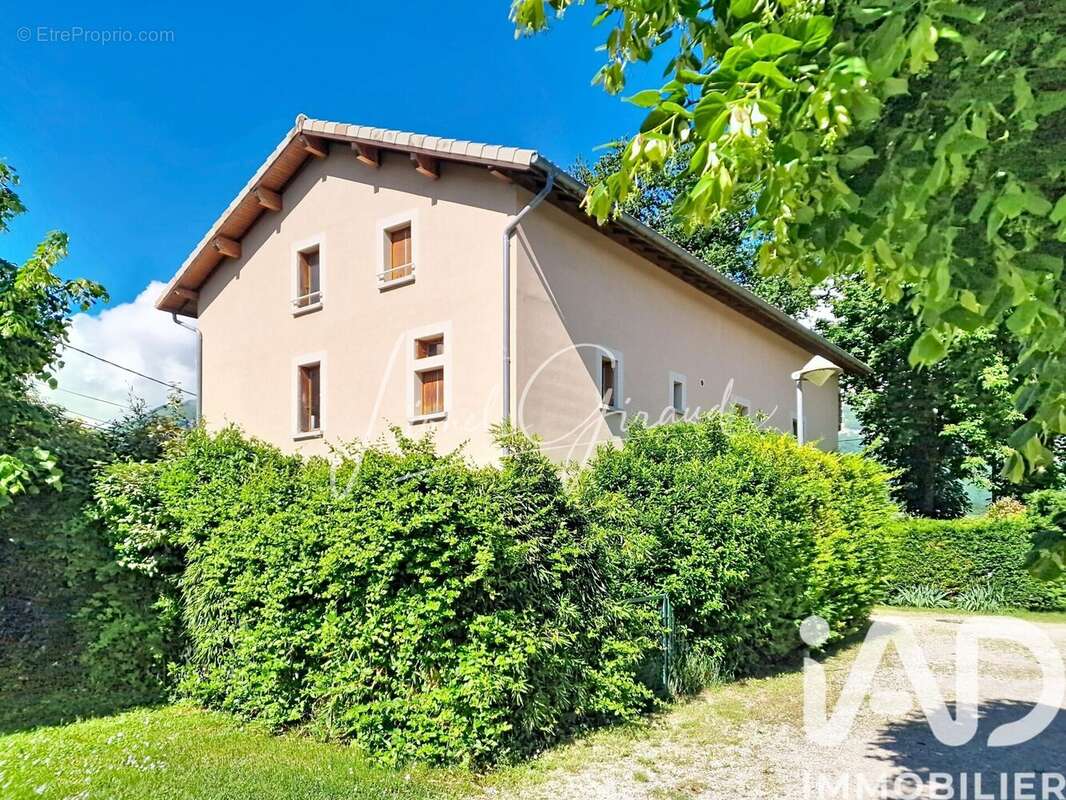 Photo 2 - Appartement à VARCES-ALLIERES-ET-RISSET