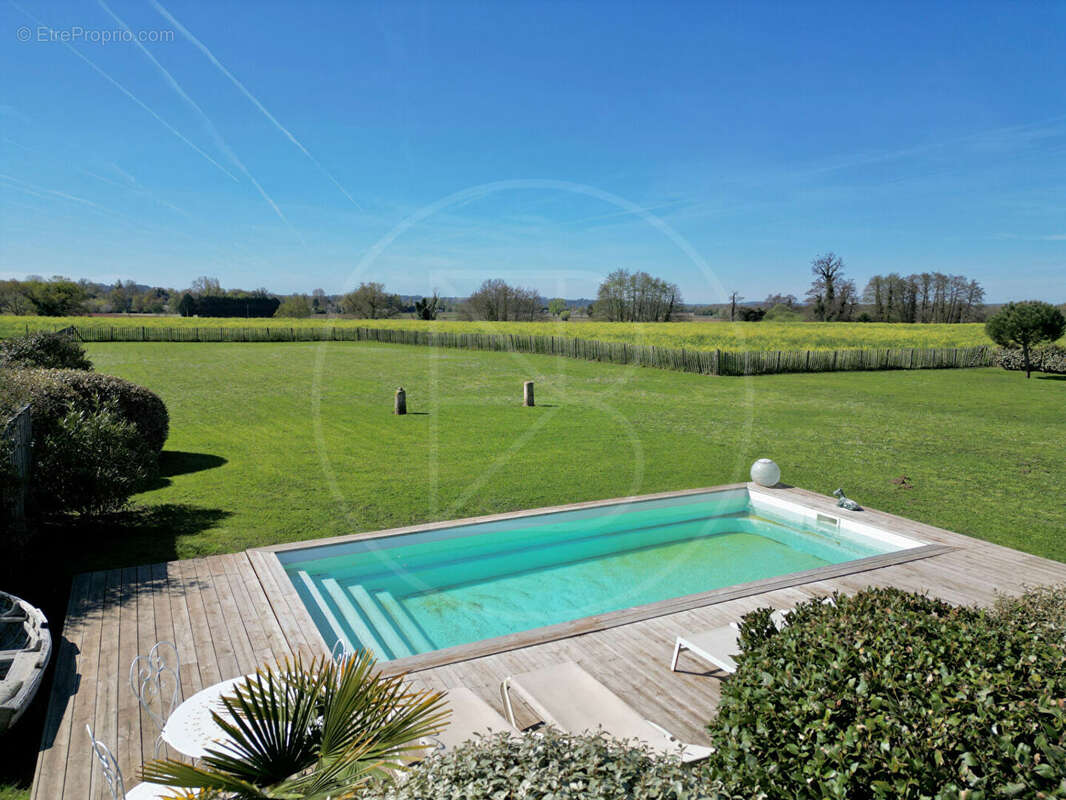 Maison à SAINT-EMILION