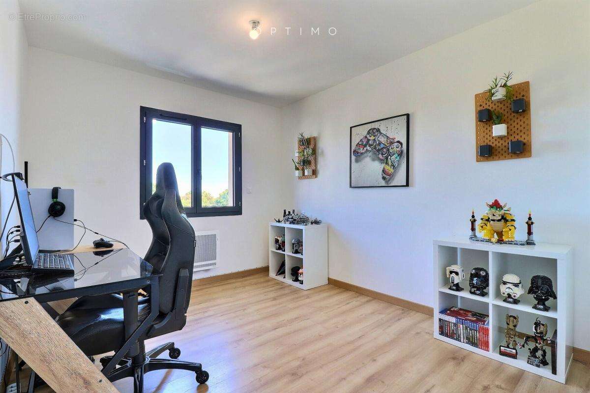 Maison à SAINT-GENIS-DES-FONTAINES