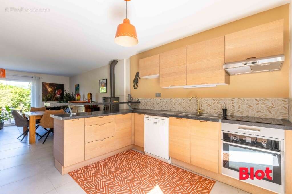 Maison à SAINT-JACQUES-DE-LA-LANDE