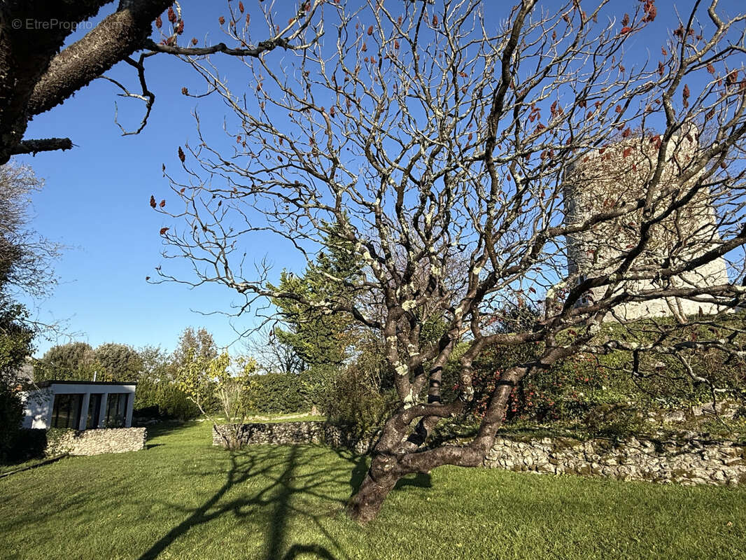 Maison à MORTAGNE-SUR-GIRONDE