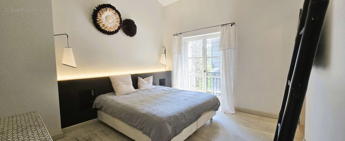 Superbe mas rénové avec piscine + option de parcelle détachable à  Trets (13) - photo 24