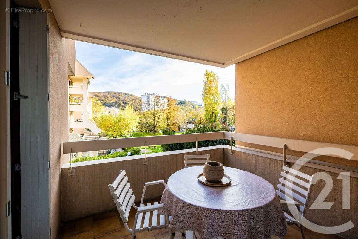 Appartement 88 m² à Echirolles  - photo 4