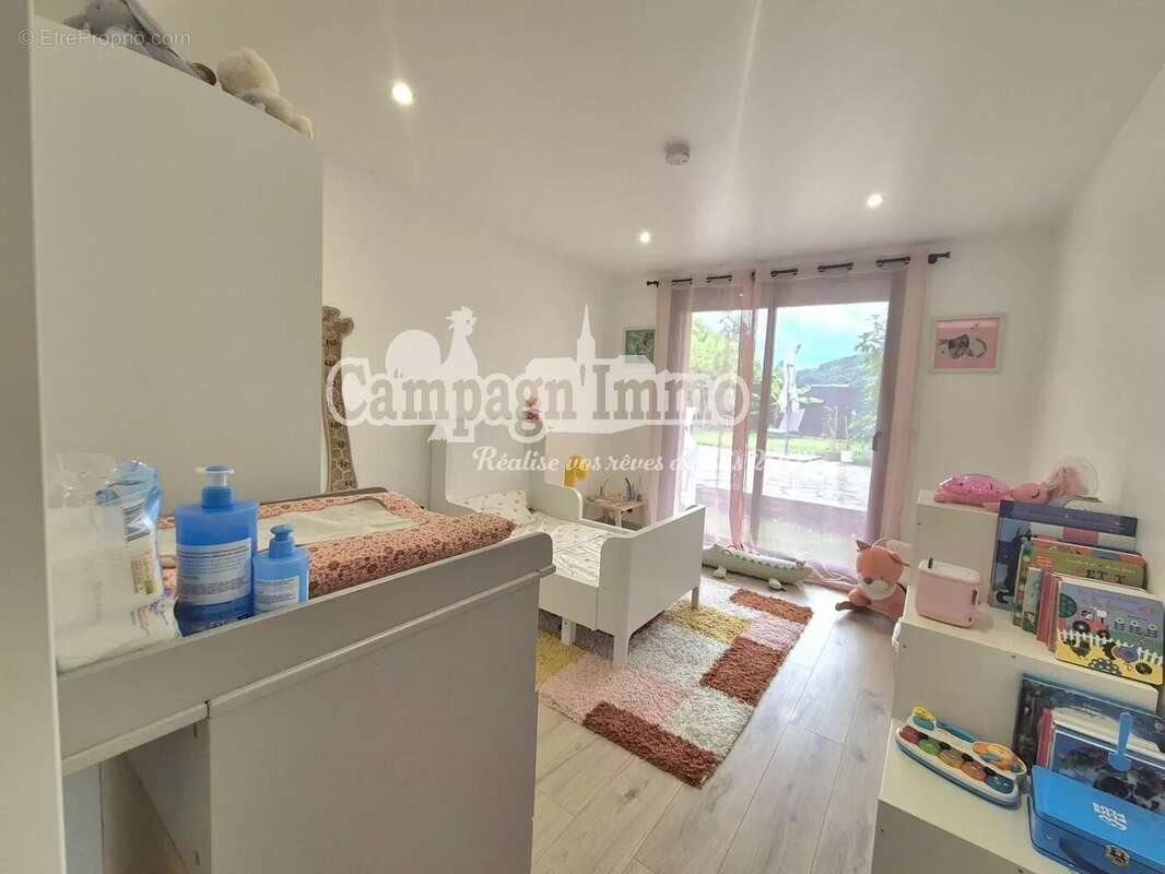 Maison 132 m² à Pontcharra-Sur-Turdine  - photo 10