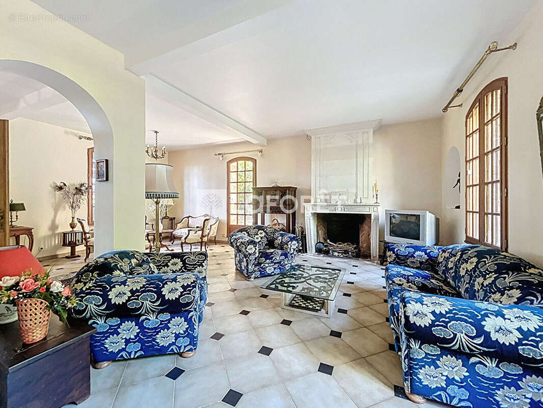 Maison à VERNEUIL-SUR-SEINE