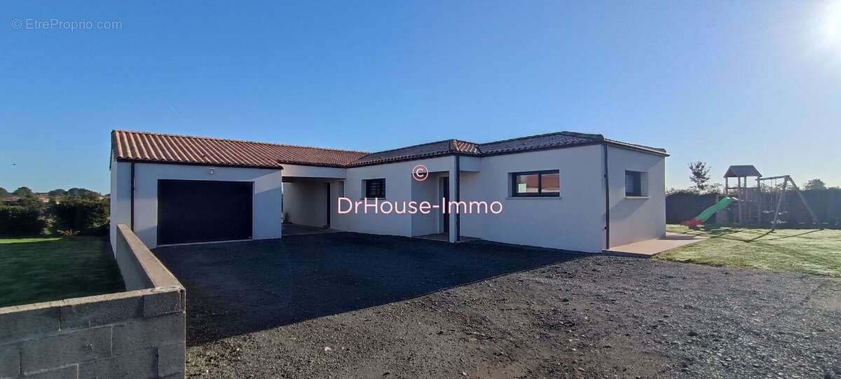 Maison à SAINT-MARTIN-DES-NOYERS