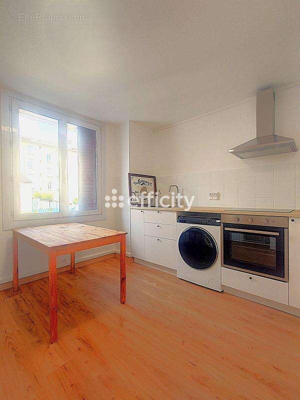 Appartement à LYON-7E