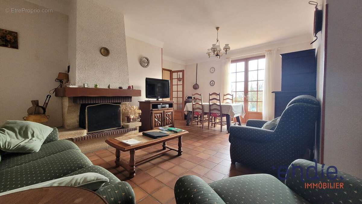 Maison à LASCAZERES