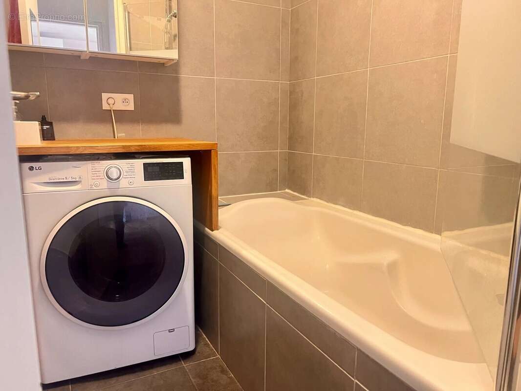 Appartement à PARIS-19E