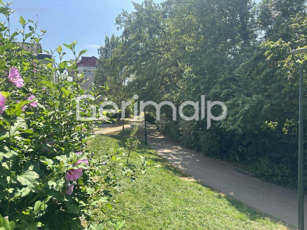 Vente - Appartement - 3 pièces + cuisine - 69,40 m² - 430 000 € - photo 15