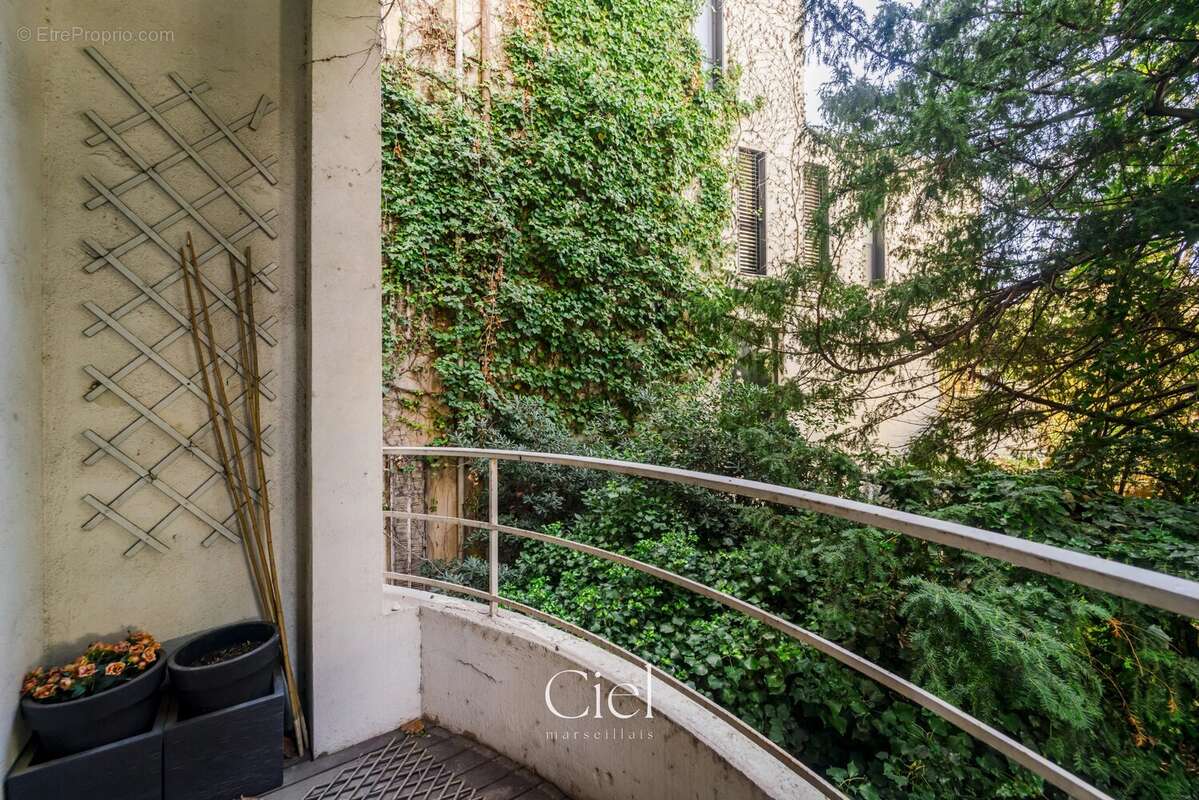 Appartement à MARSEILLE-8E