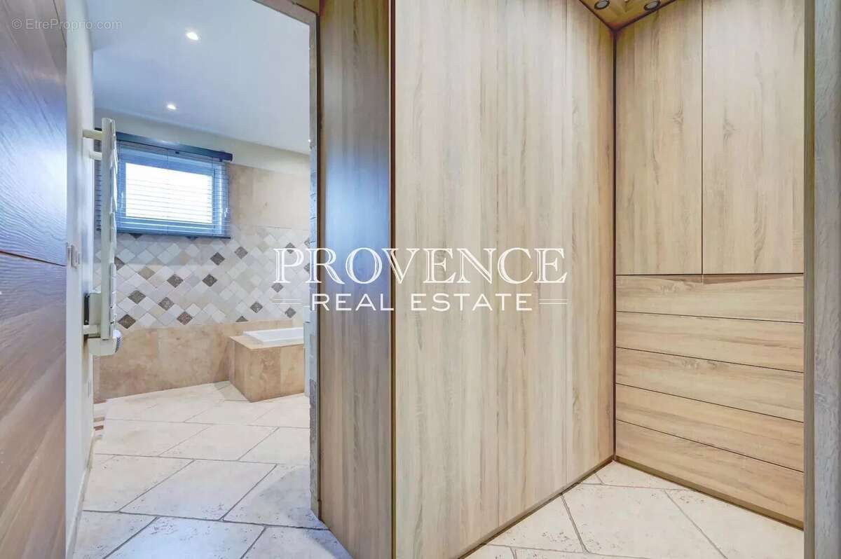 Maison à MARSEILLE-11E