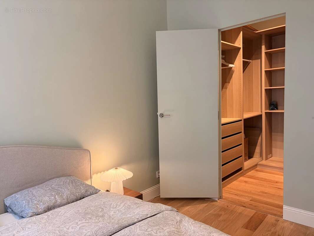 Nice Centre – Élégant appartement bourgeois rénové de 2 à 3 chambres - photo 18