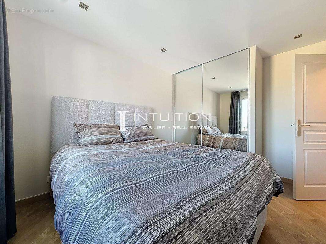 Cannes - Croix des Gardes : Superbe duplex avec vaste terrasse - photo 21