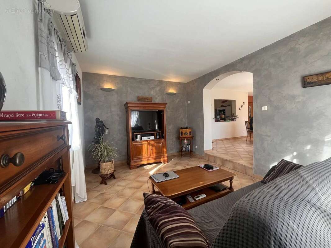 Maison à MORIERES-LES-AVIGNON
