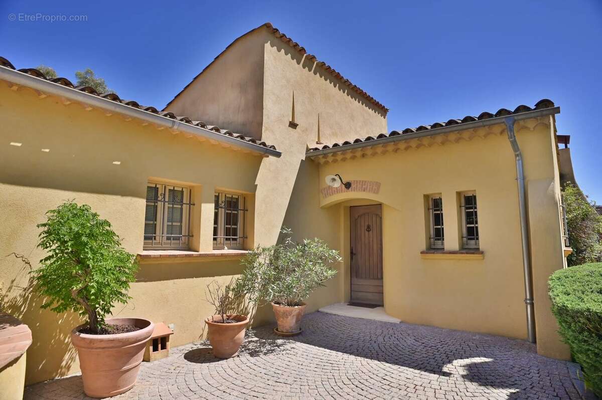 Maison à SAINT-RAPHAEL