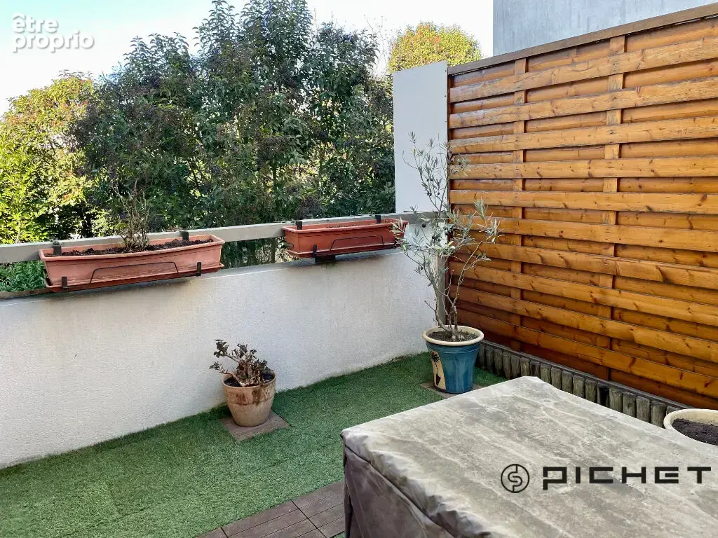 Mermoz -  Appartement  T4 - photo 4