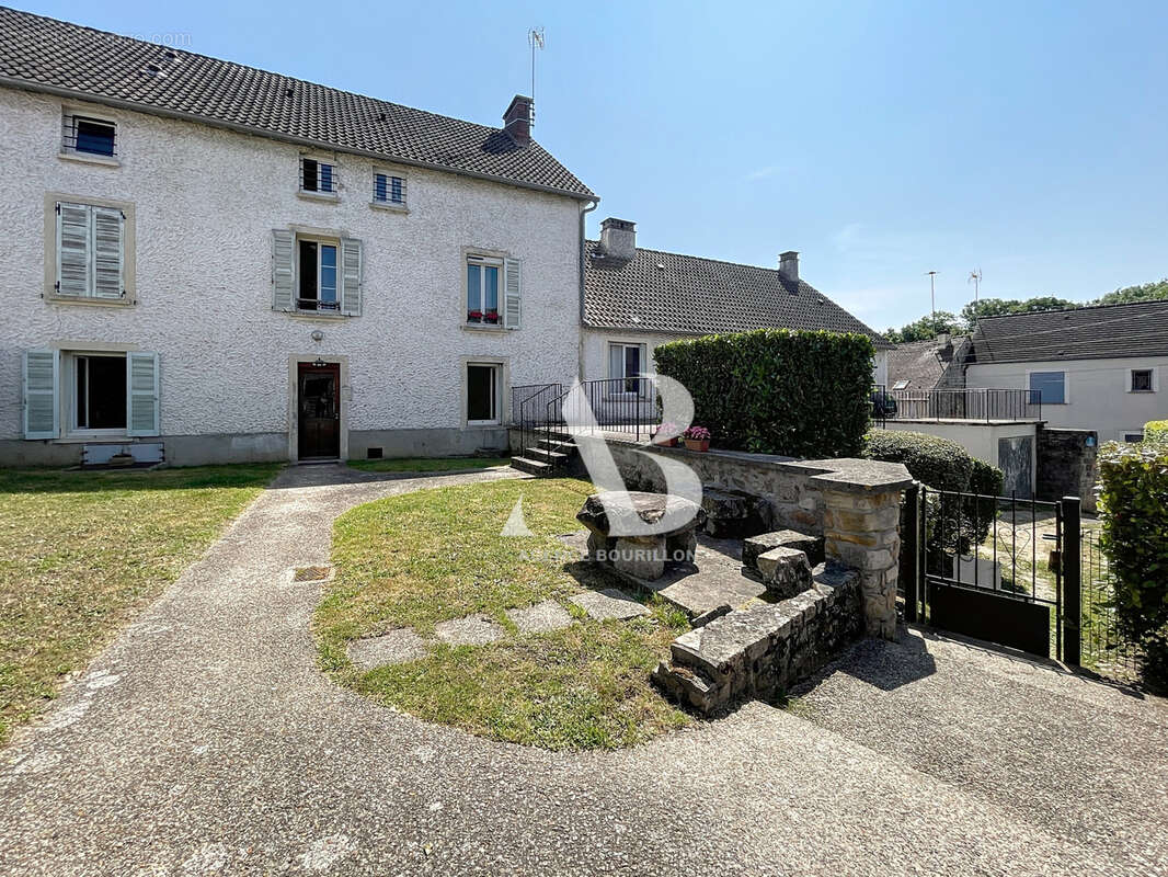 Appartement à LE CHATELET-EN-BRIE