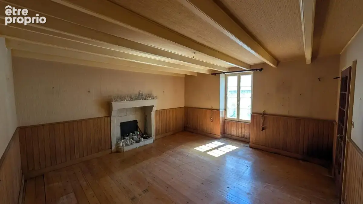 Maison en pierre à rénover à Saint-Gelais  97 m²  2 chambres - photo 11