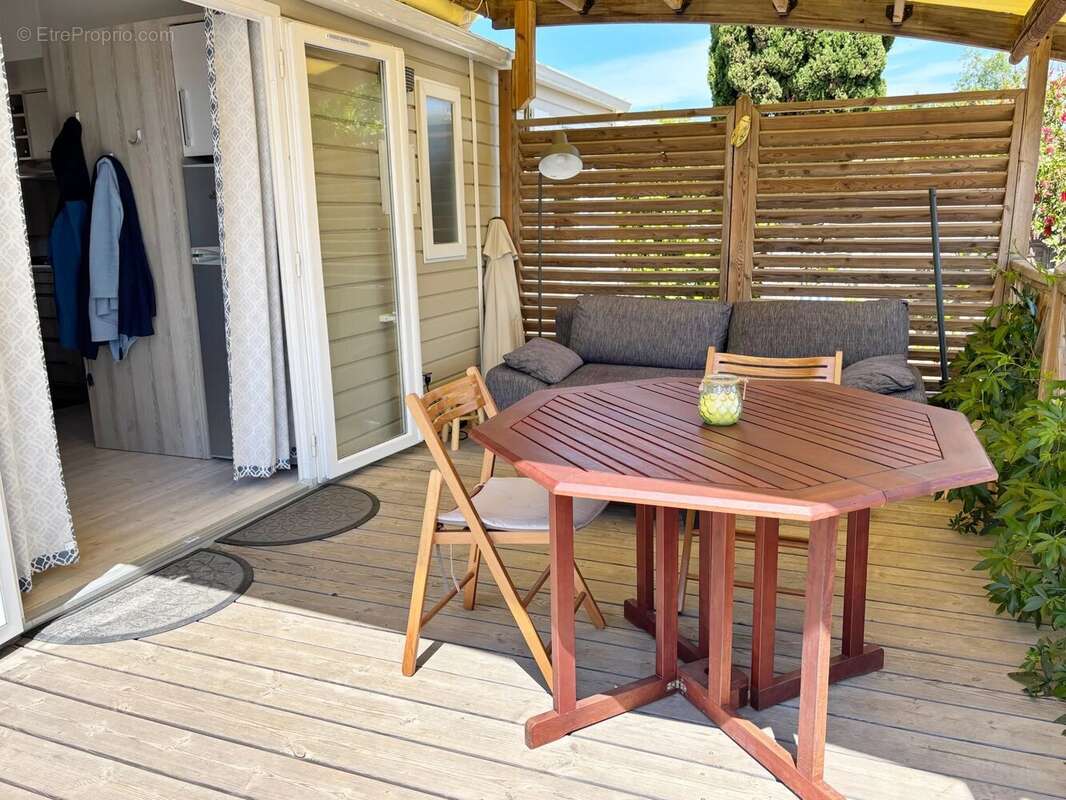 Maison à ROQUEBRUNE-SUR-ARGENS