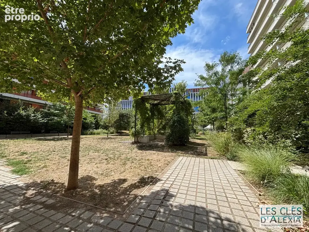T4 avec balcon et garage double - Lyon 7 - Boulevard Yves Farge - photo 18