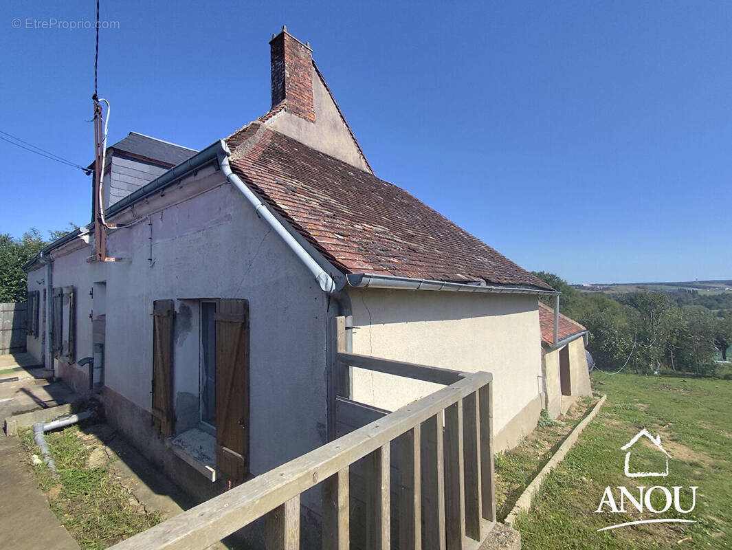 Maison à SAINT-HILAIRE-LA-GRAVELLE