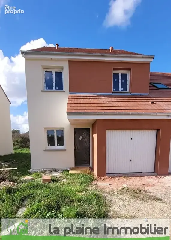 Maison de  4/5 pièces offrant 80,40m² habitables , 3 chambres sur un terrain de 206m² - photo 1