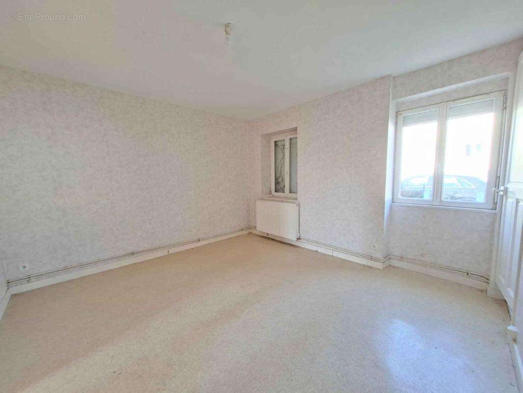 Maison mitoyenne de type 3 - photo 2