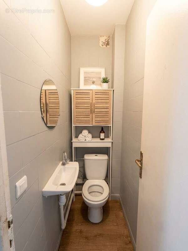 WC - Appartement à NICE