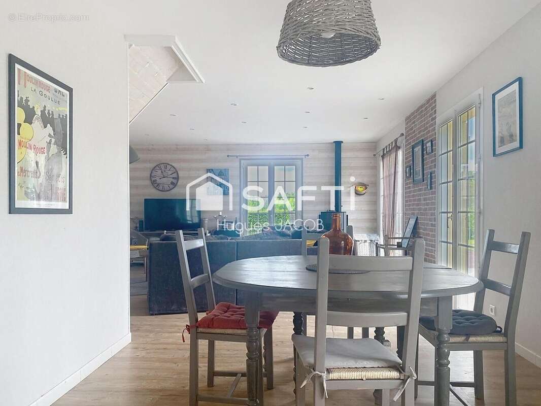 Photo 2 - Maison à LAIZE-LA-VILLE