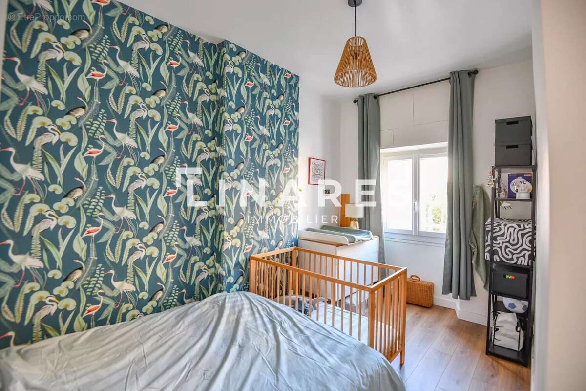 Appartement à MARSEILLE-5E