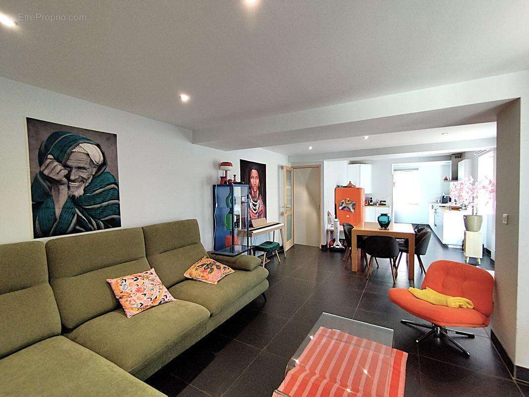 Maison 111 m² à Rochetaillee-Sur-Saone  - photo 2