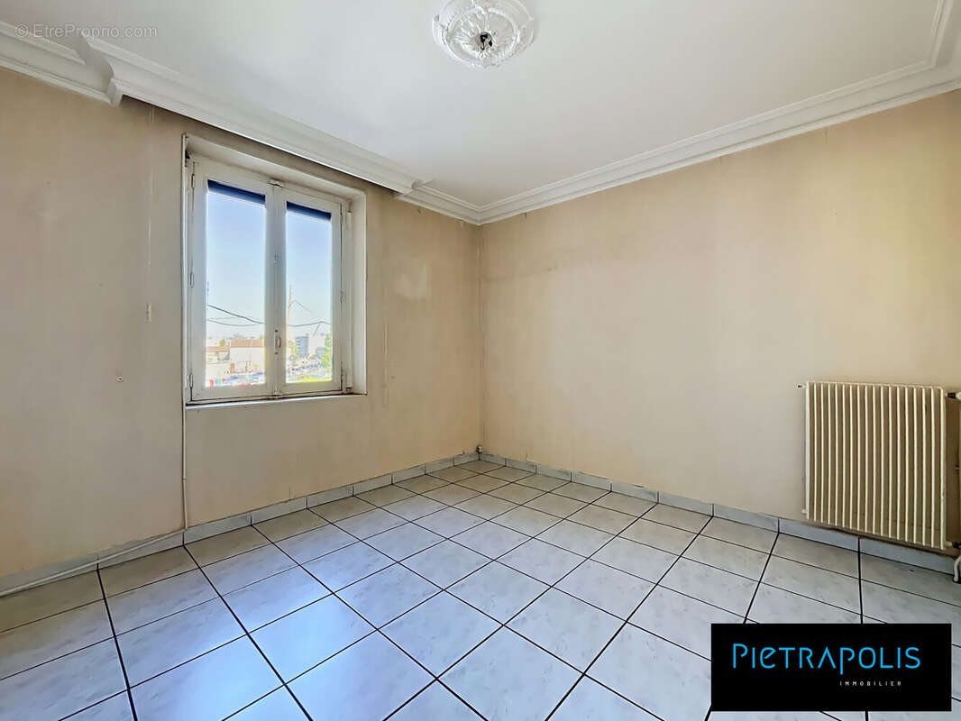 Appartement à BRON