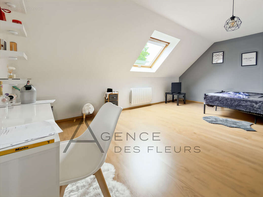 Maison Elbeuf 2237m2 - photo 16