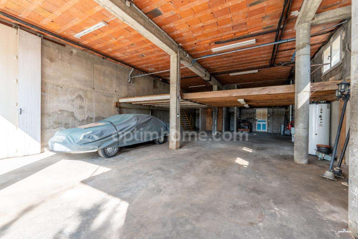 VILLEFRANCHE-DE-LAURAGAIS (31290) — Maison familiale de 135 m², 4 chambres, sous-sol intégral de 135 m² et terrain arboré de 2 1 - photo 2