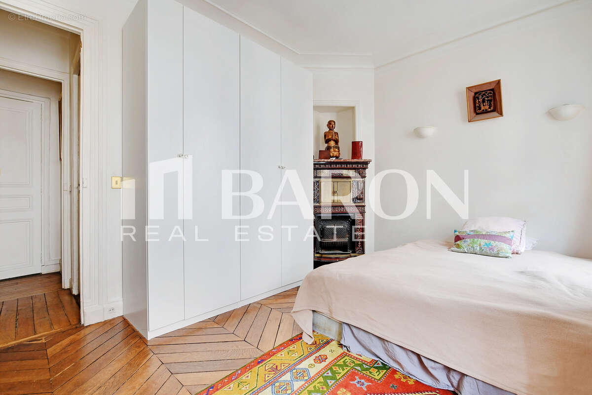 Appartement à PARIS-9E