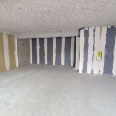 1 n°4 - Commerce à BERCK