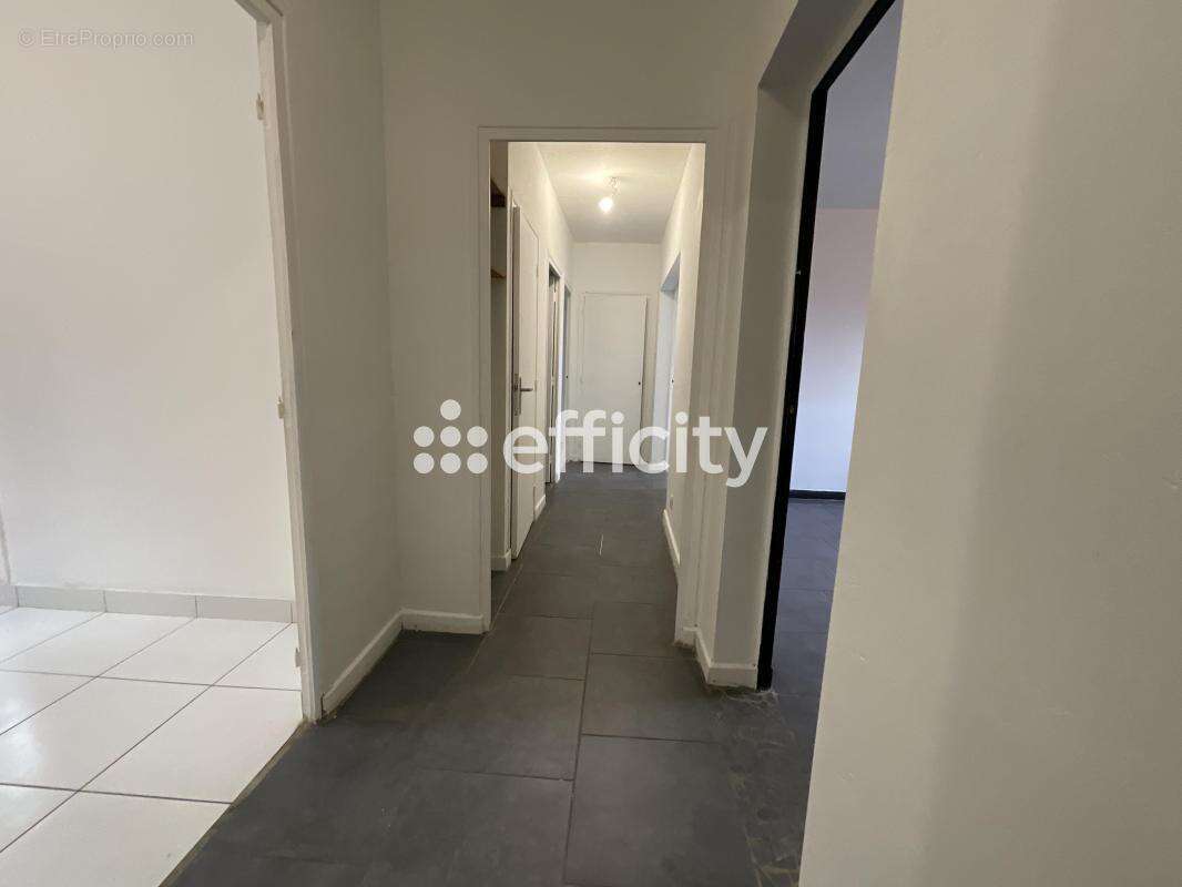 Appartement à PRIVAS
