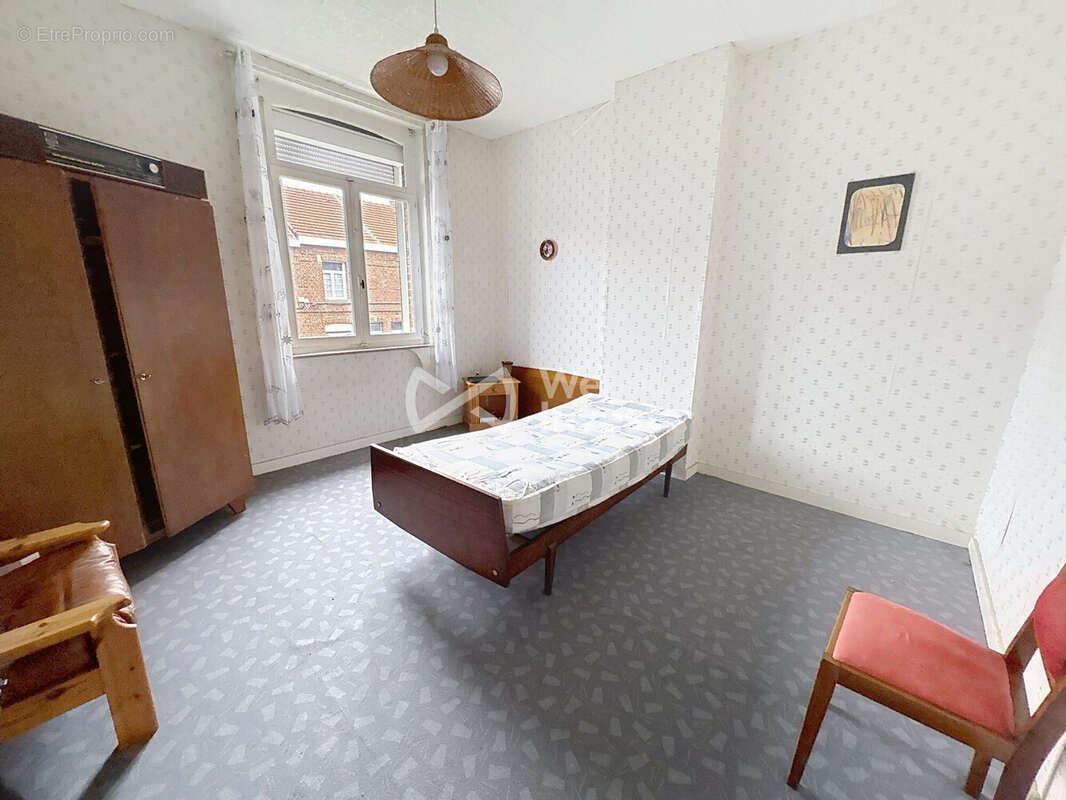 Maison à AULNOYE-AYMERIES