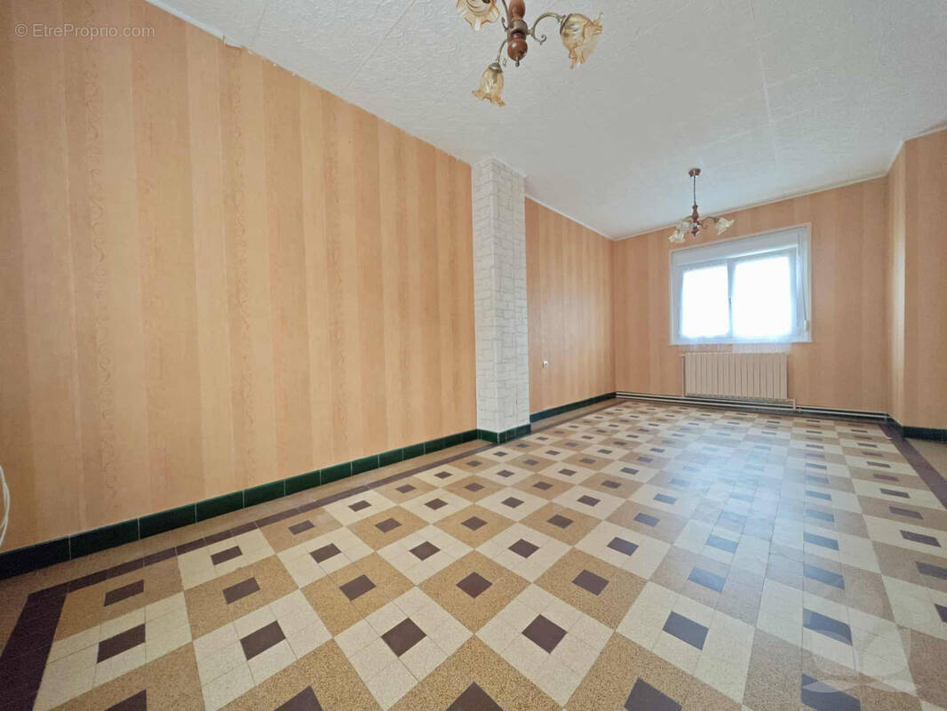 Maison à VILLERS-OUTREAUX