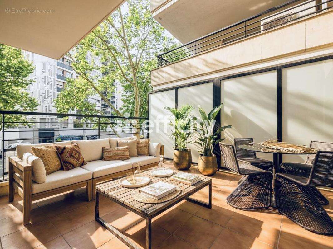 Appartement à MONTROUGE