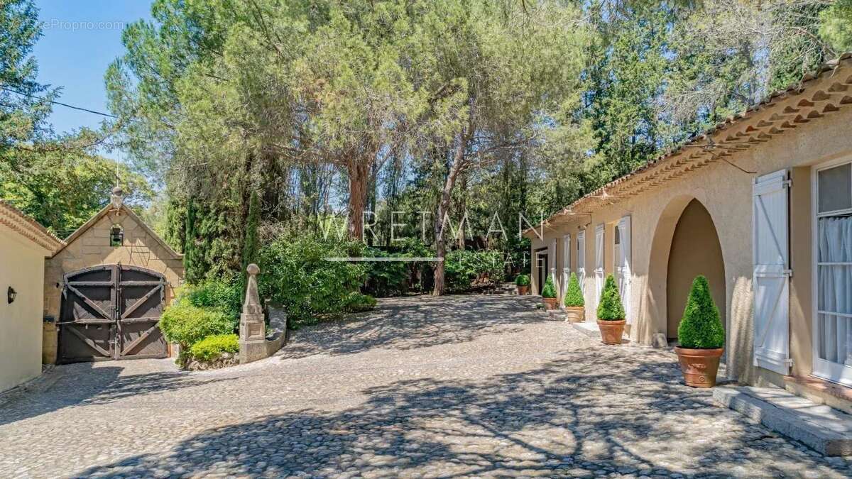 Maison à AURIBEAU-SUR-SIAGNE