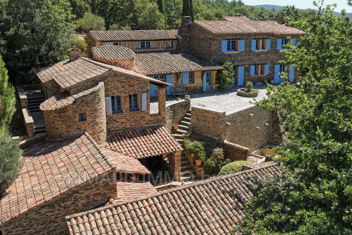 Maison à LA GARDE-FREINET