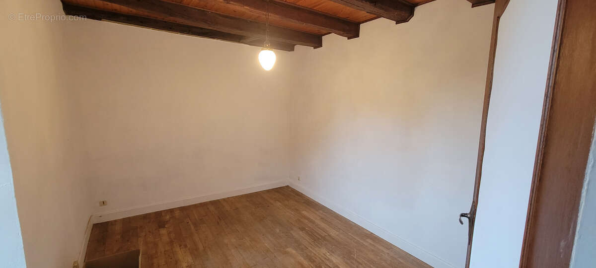 Maison de caractère avec jardinet et dépendance   Cœur de Beynat - photo 5