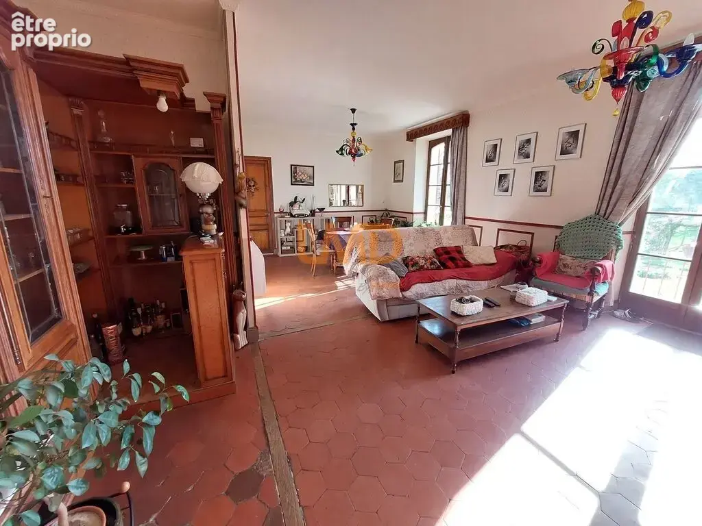 77, Montereau, maison en pierre , très bon état sur environ 1hec - photo 5
