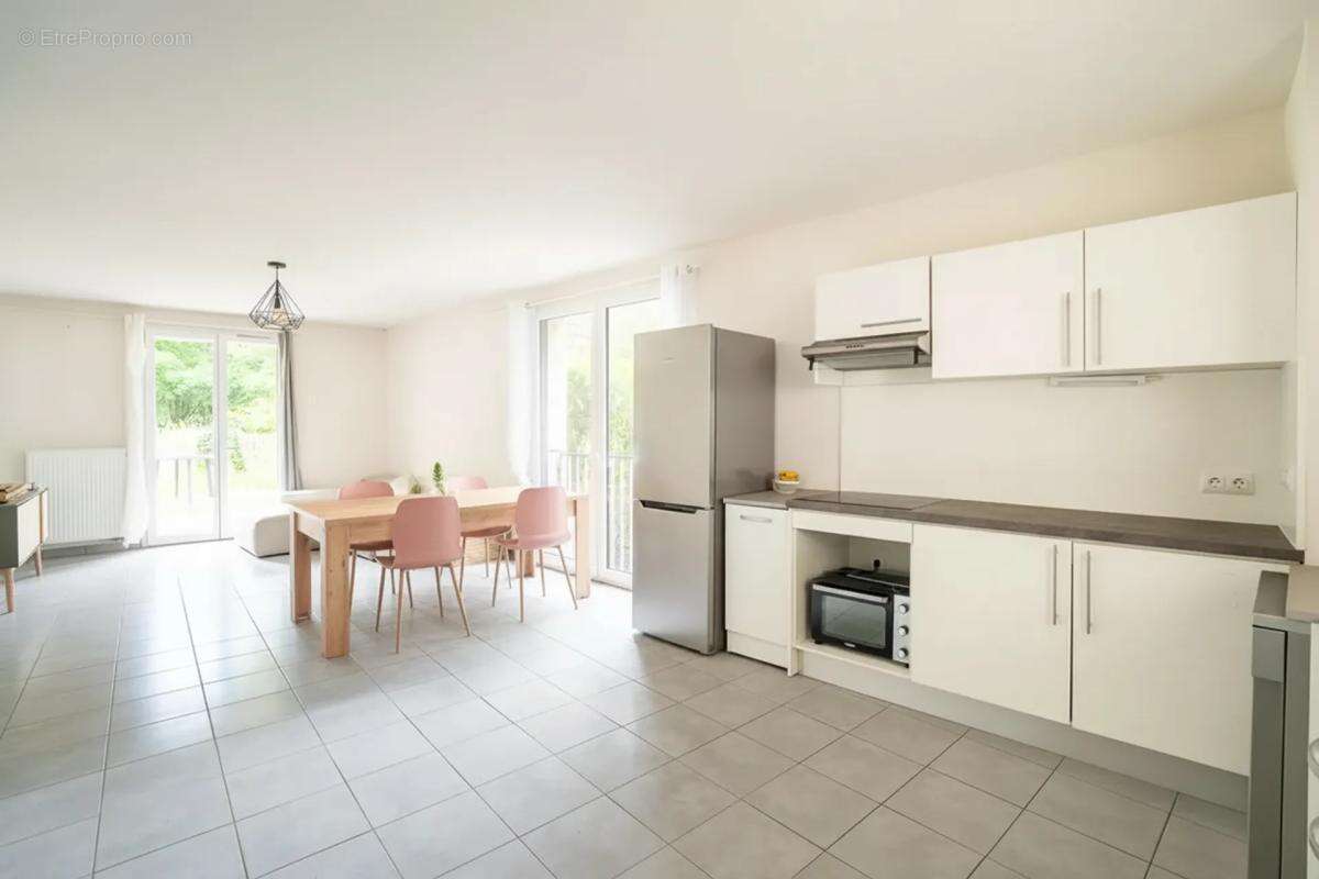 Appartement de 3 pièces de 65 m² à Villenave-d'Ornon - photo 4