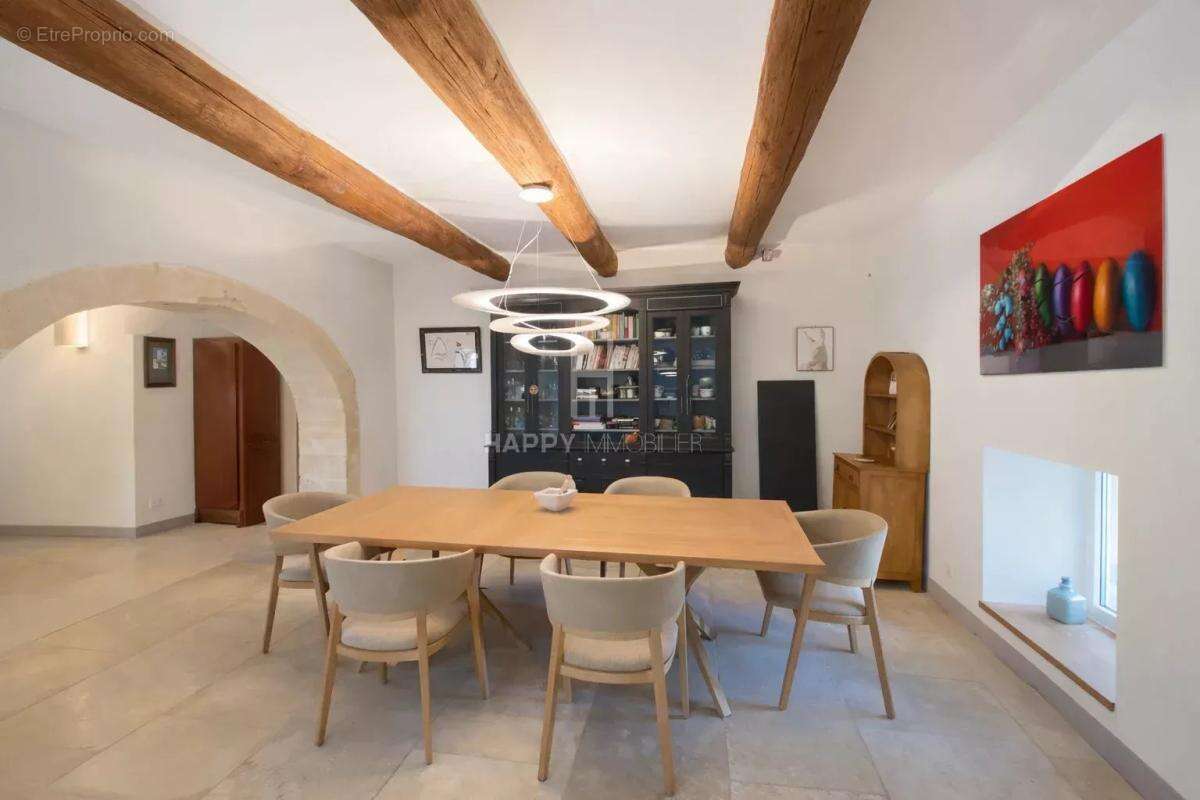 Maison à MOURIES